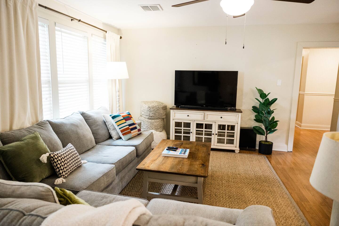 Spacious 4-Bedroom near LSU