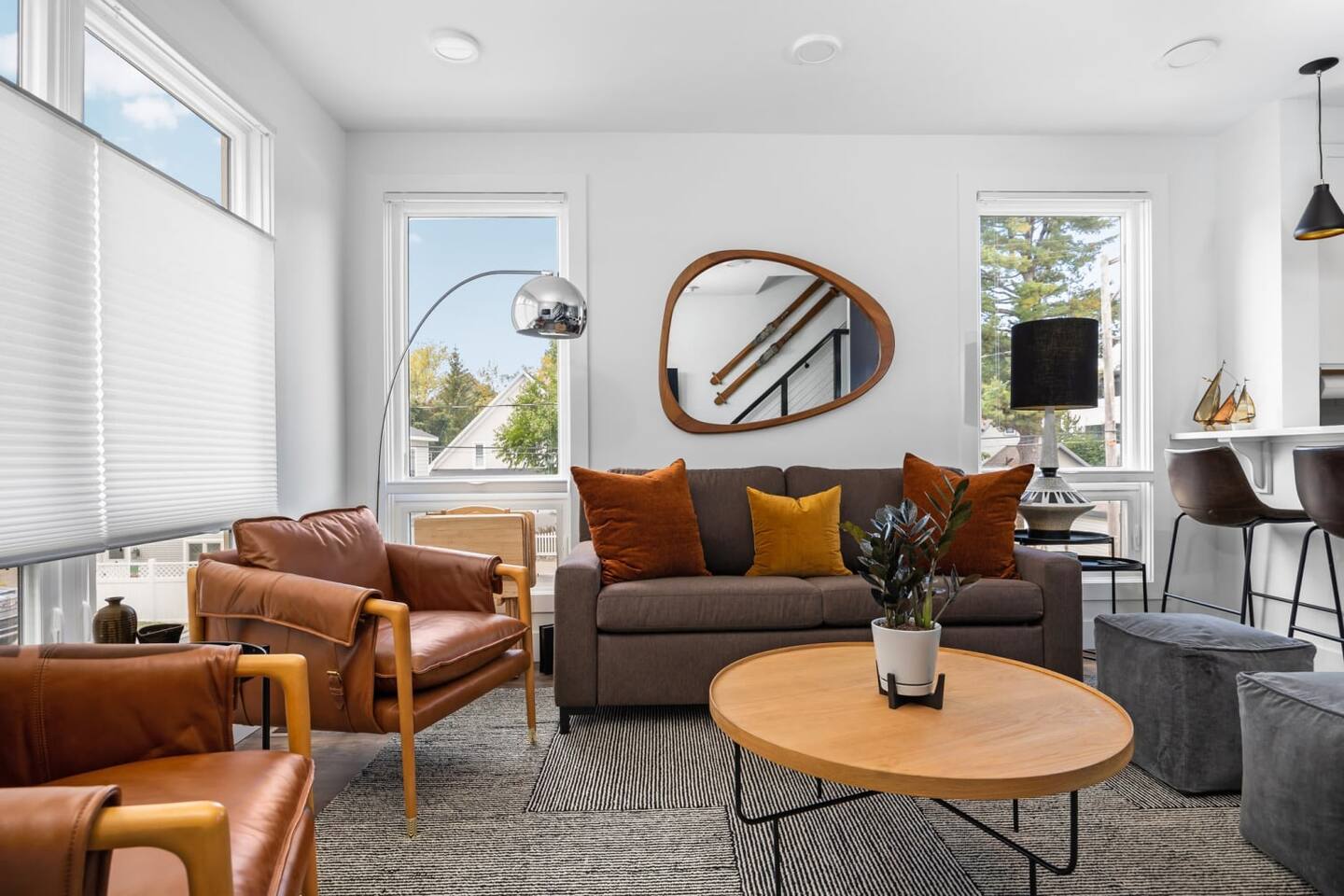 Downtown Townhome • Private Rooftop • Walkable