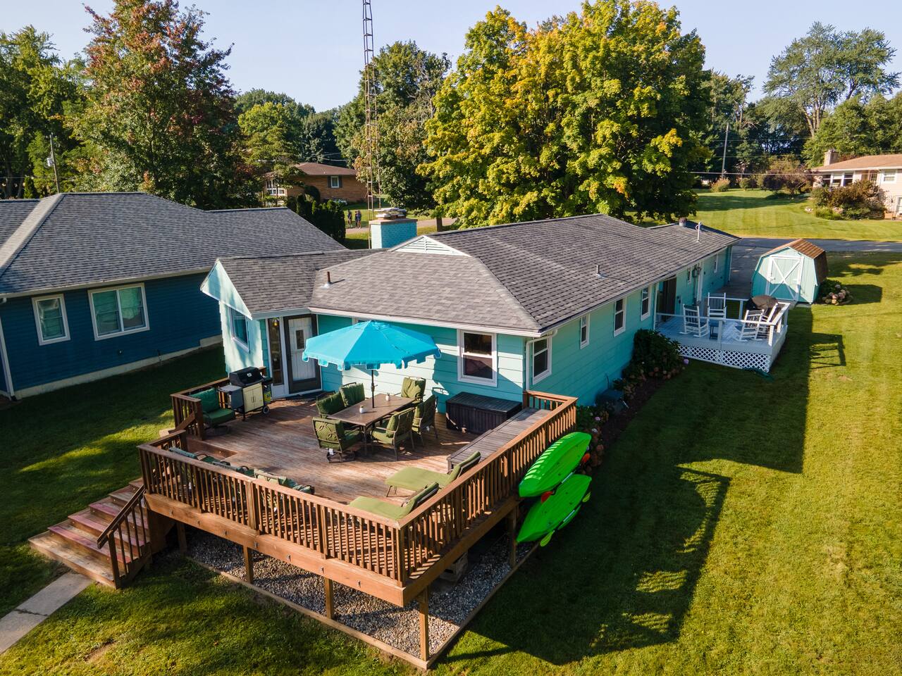 Waterfront 4BR/2.5BA W/2 Large Decks | Haven K