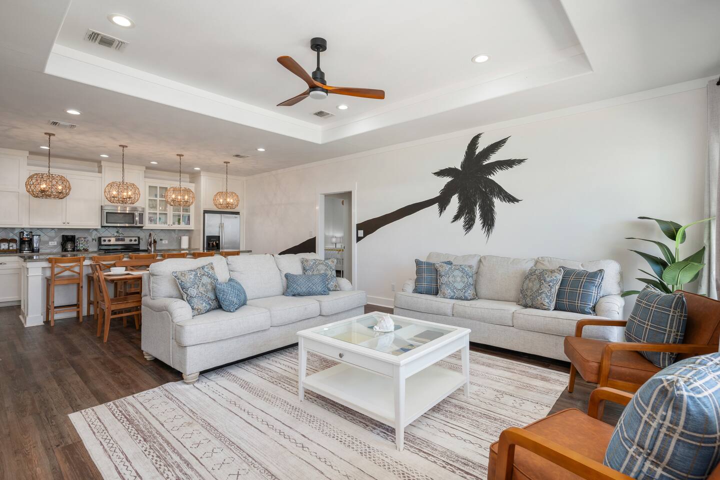 Steps from Beach|King beds|Arcade| Beachview