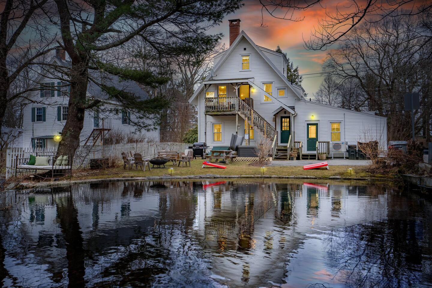 Acadia 5 min, Hot Tub, Theater, Game Room, Dogs Ok