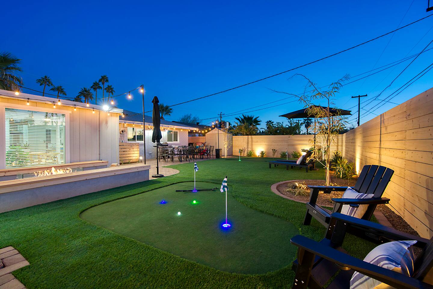 Walk to Old Town! Hot Tub•Game Room•Pet-Friendly