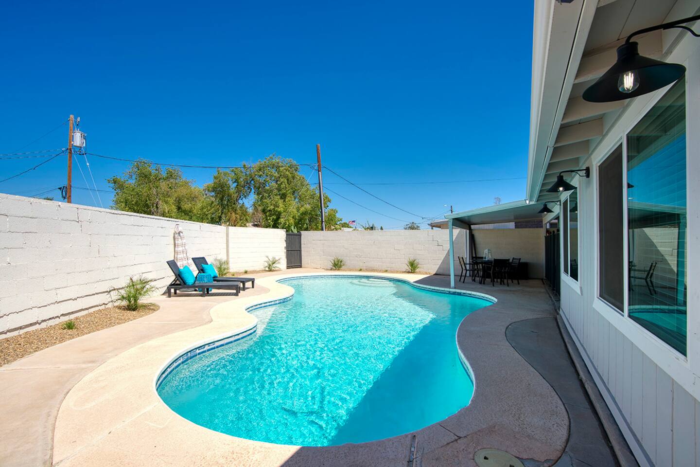 Tempe Getaway w/Pool & Near ASU!