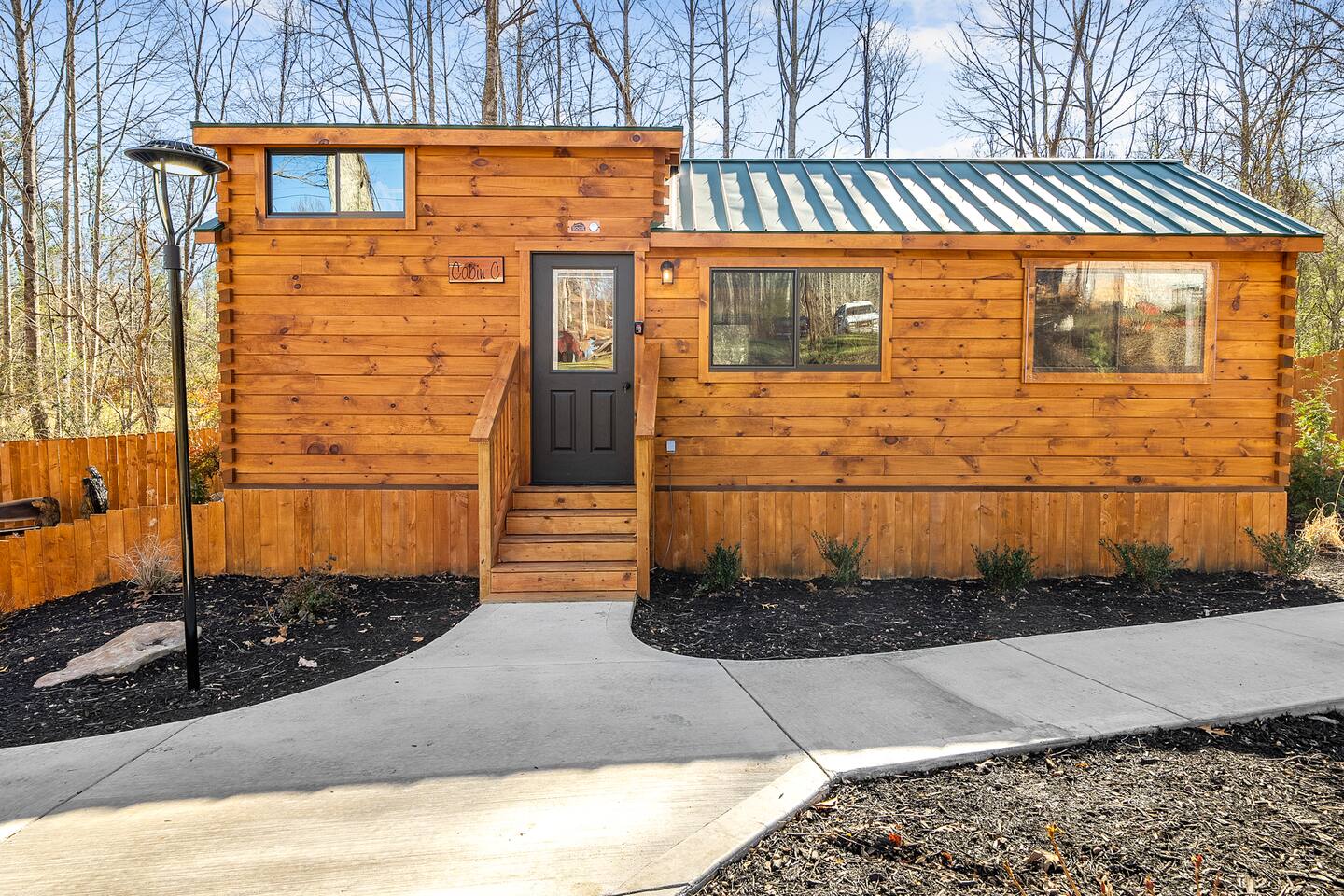 New Cabin 20 Min to Gatlinburg Game Room + FirePit