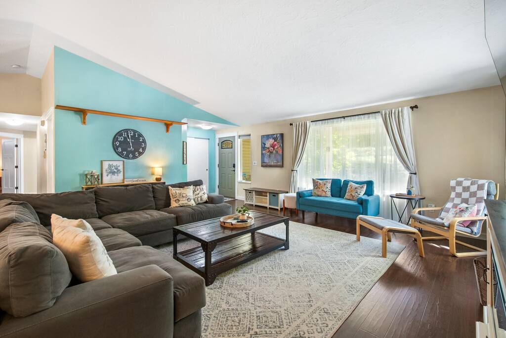 Countryside Getaway: King beds|Fire pit|Fast wi-fi