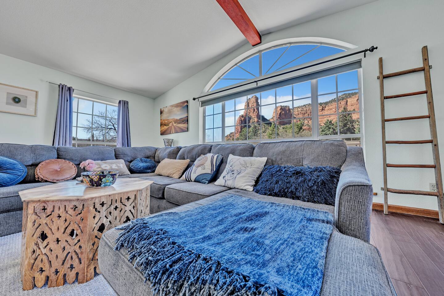 HUGE! Game Room I Red Rock Views I Hike-Out I Yoga