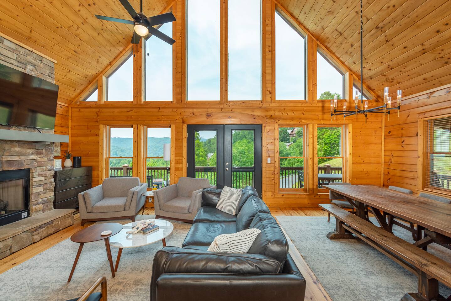 Luxury Design - Incredible Views - New Hot Tub