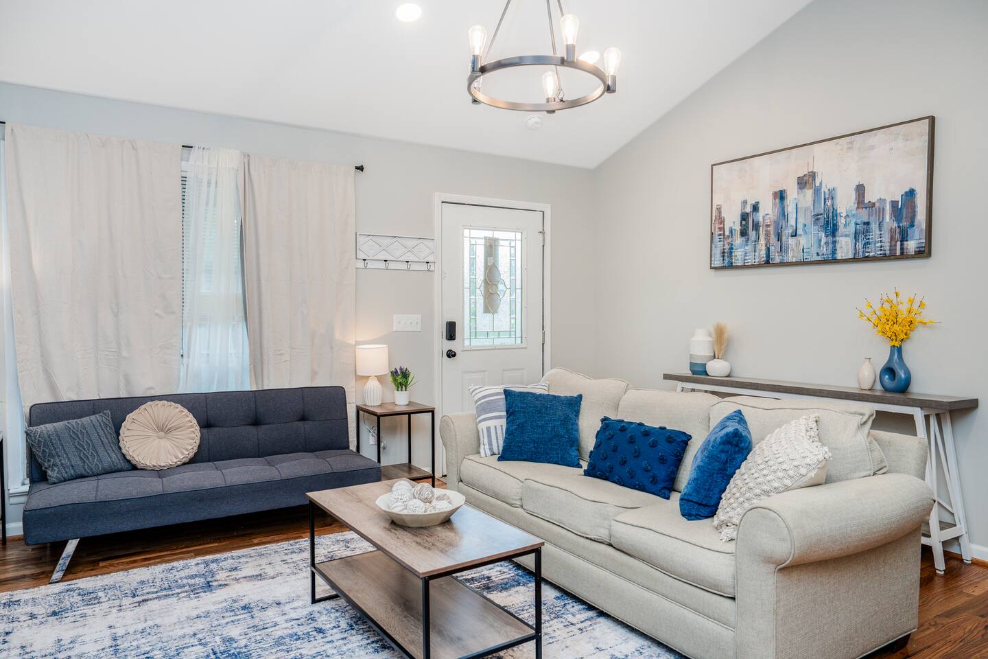 Comfy Alabaster Family Home-3BR/2King BD/Flat yard