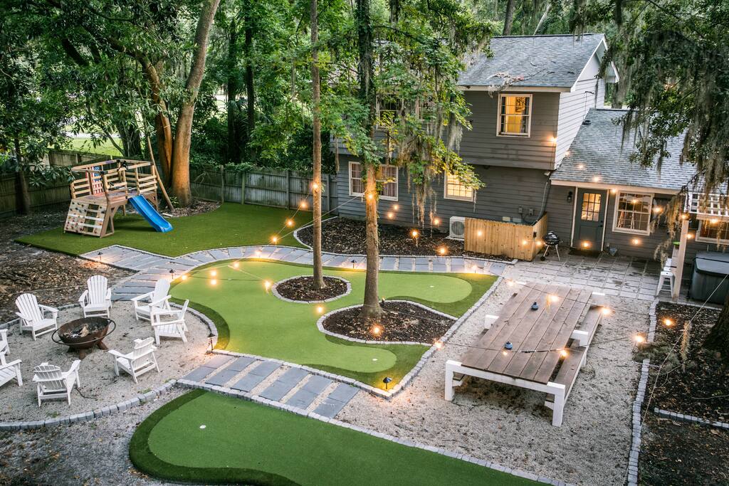 Sleeps 18! Island Home on Acre w/Hidden Speakeasy