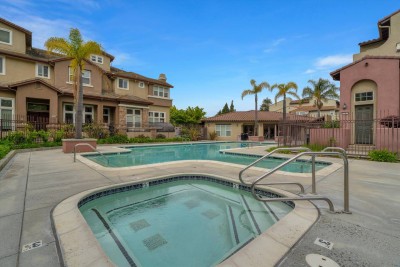 Refreshing Pool! ‍♀️♨️ Take a dip in the sparkling pool or soak in the relaxing hot tub. Surrounded by lush landscaping and stylish architecture, this outdoor area is a perfect place to unwind and catch some sun. Year-round enjoyment