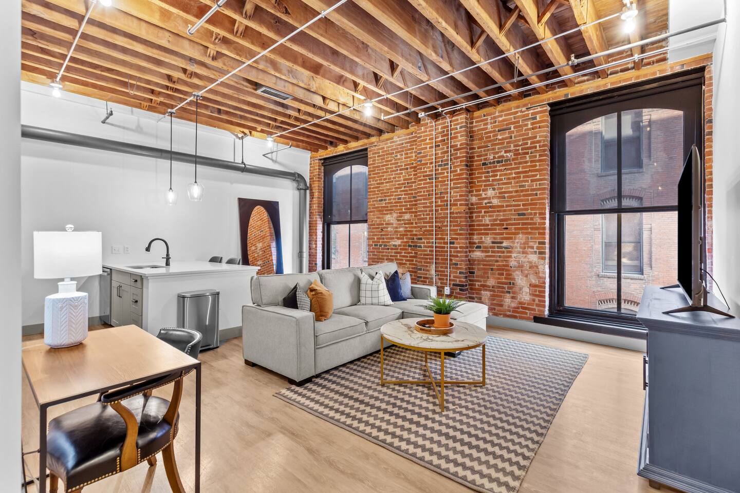 Brick & Bed Riverfront Lofts, G 305