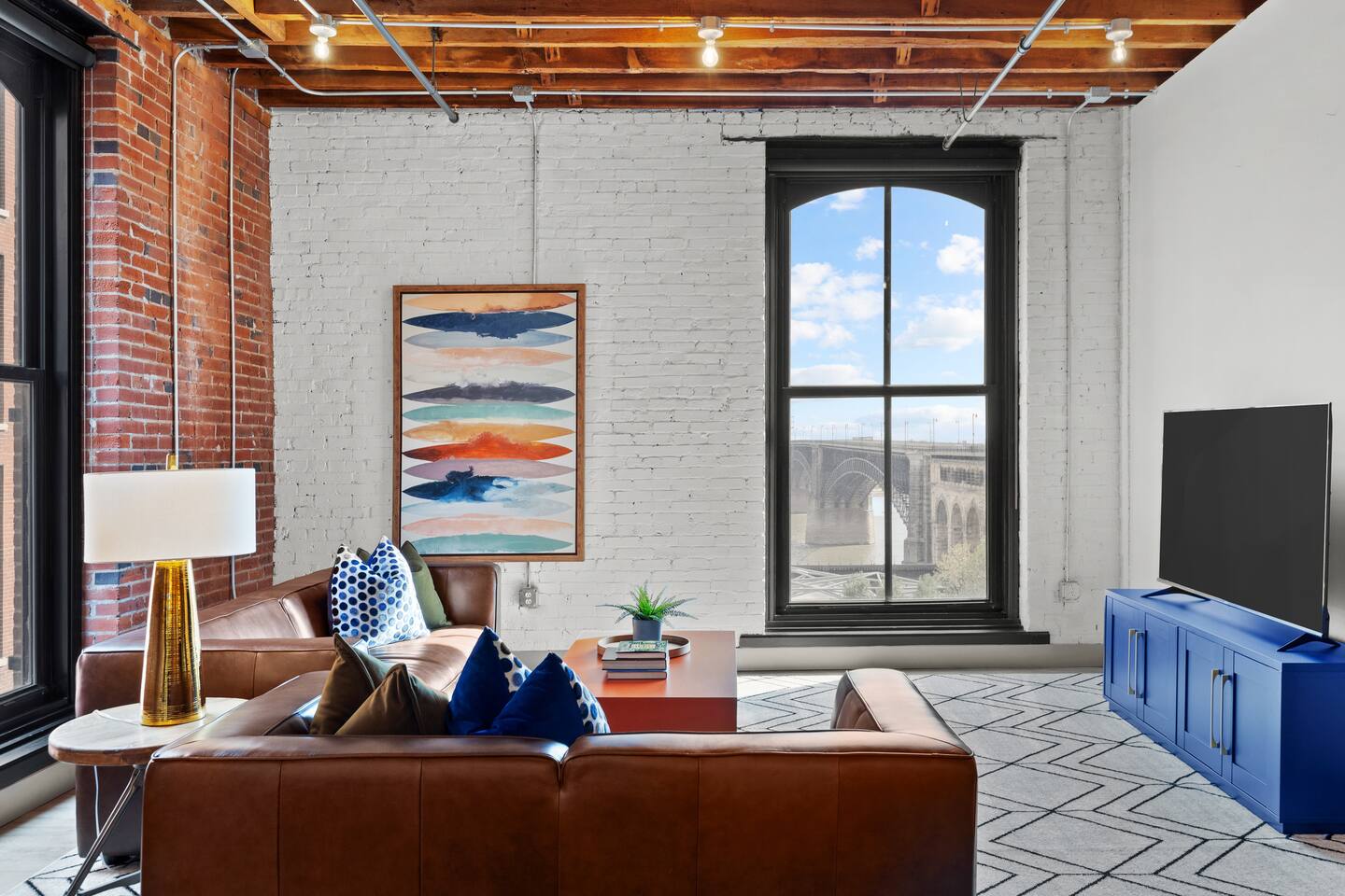 Brick & Bed Riverfront Lofts, G 307