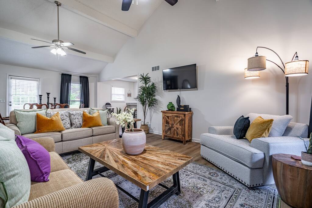 Cozy Ranch Stay | Work Desk | Pet Friendly!