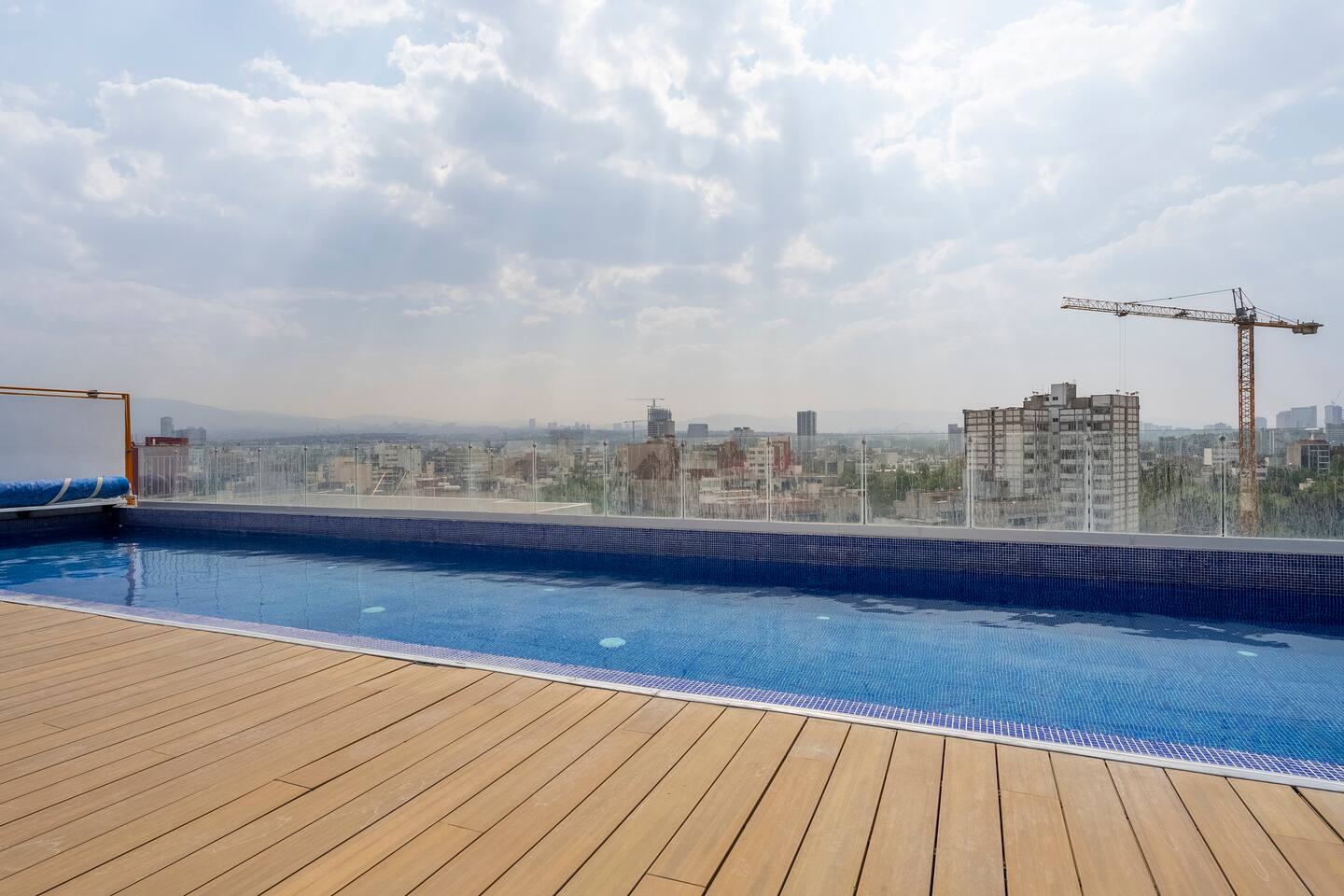 Lux Tower: Panorama Roof Top, Gym y Lounge - foto 5