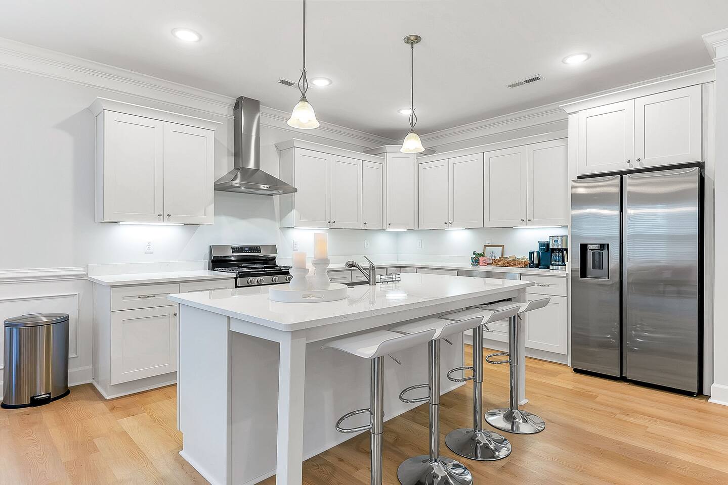 Pet Friendly! Newly Built! 1 Block to the Beach!