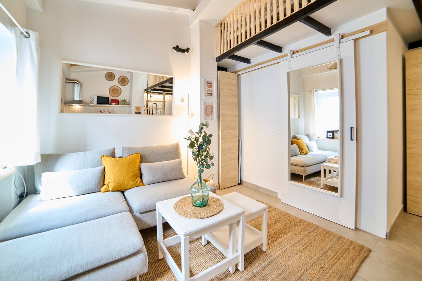 La Puerta Roja Studio