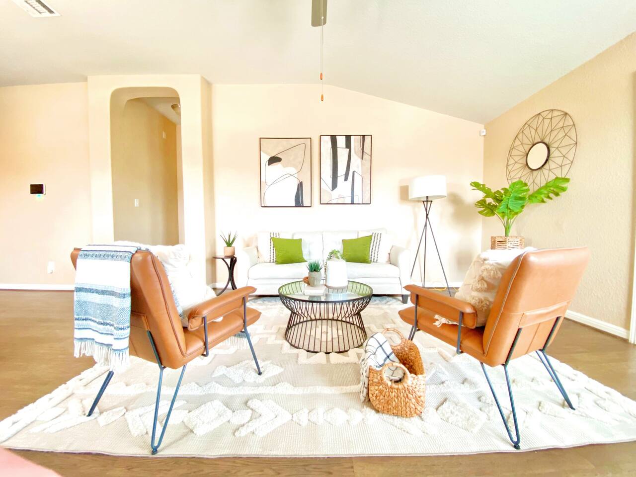 4B Home San Antonio| Prime Location, Fast Wi-Fi-SR