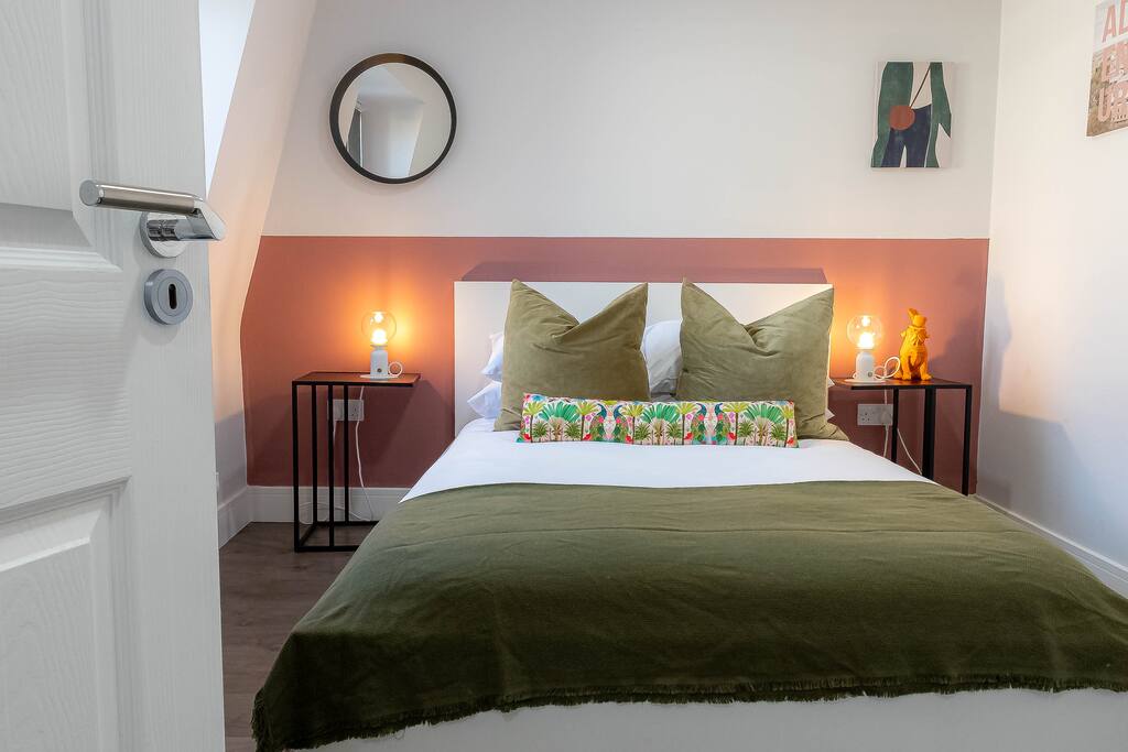 Charming Chalk Farm - 1BD 1BATH - CF5