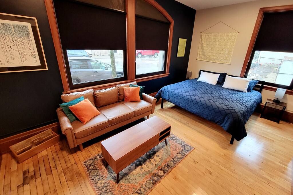 The Exchange 16 | Historic Bldg, Studio, Dwntwn