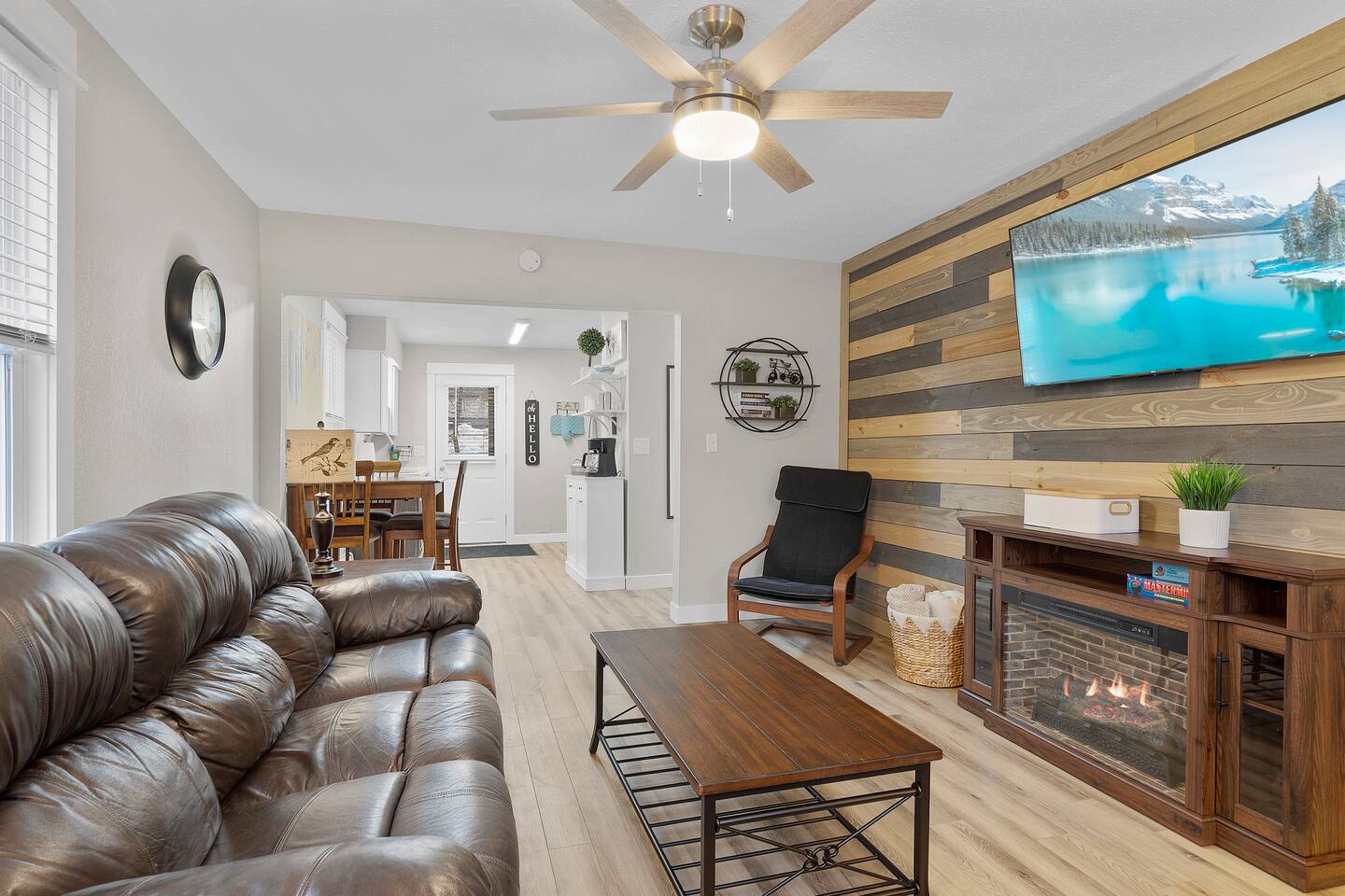 Take In MQT - Convenient Main Apt, Walking Range!