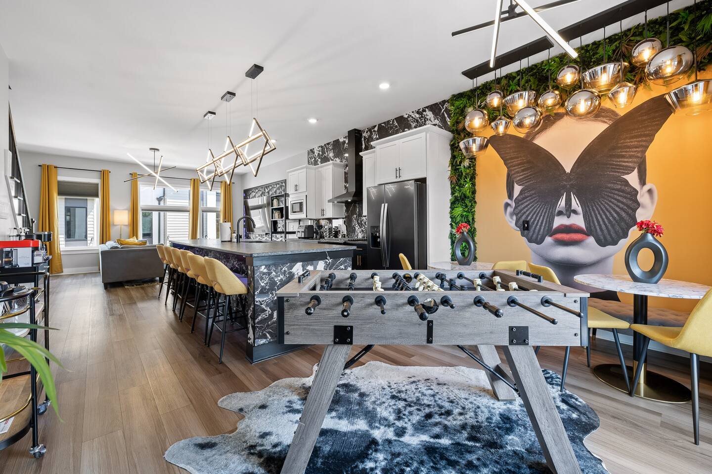 Sauna | Game Room | EV Charger | 5 min to Downtown