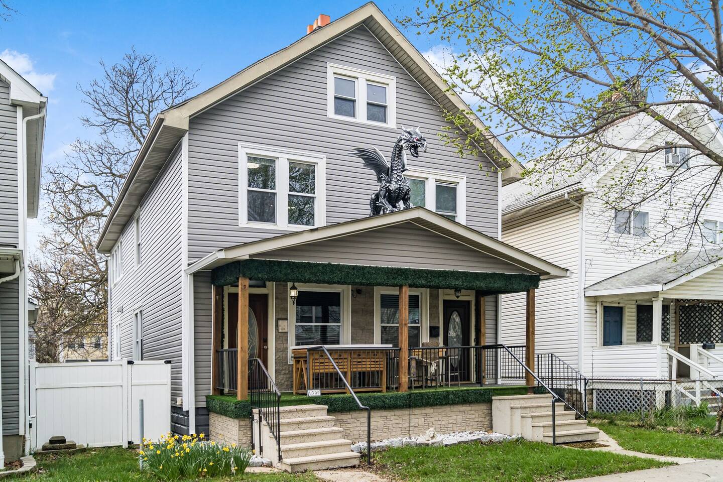 English Court Barcade