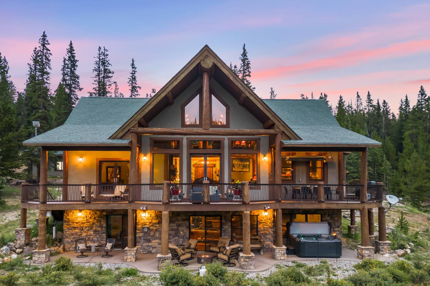 *Views*Hot Tub* Pool Table*16mi to Breckenridge