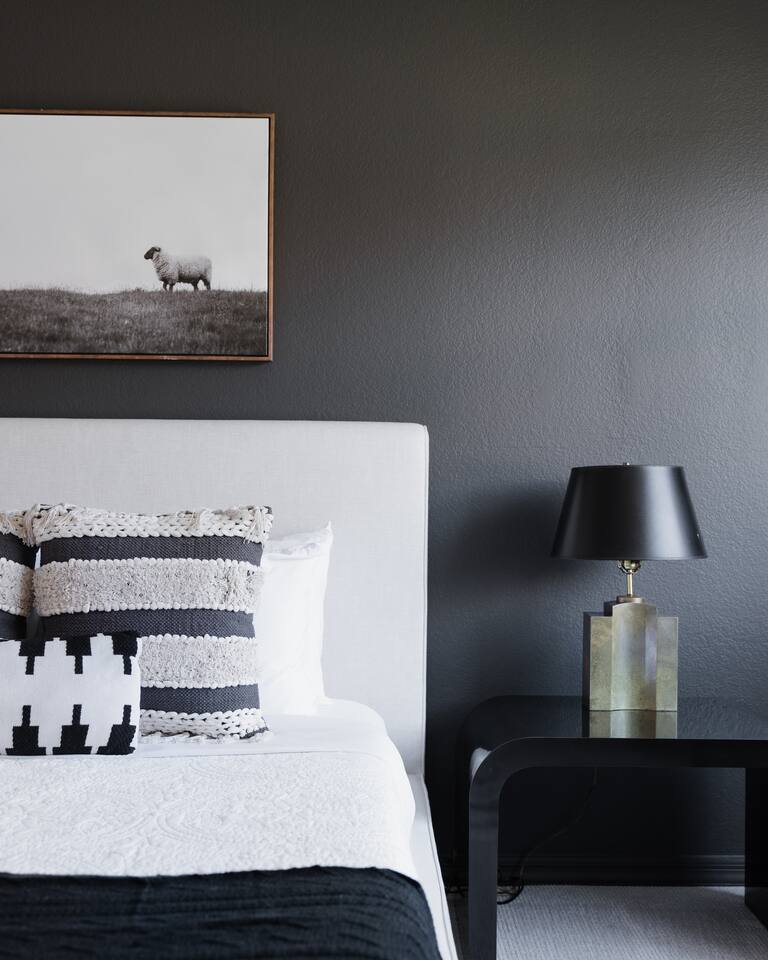 Escape 48! Heated Pool, Hot Tub, Fitness Center