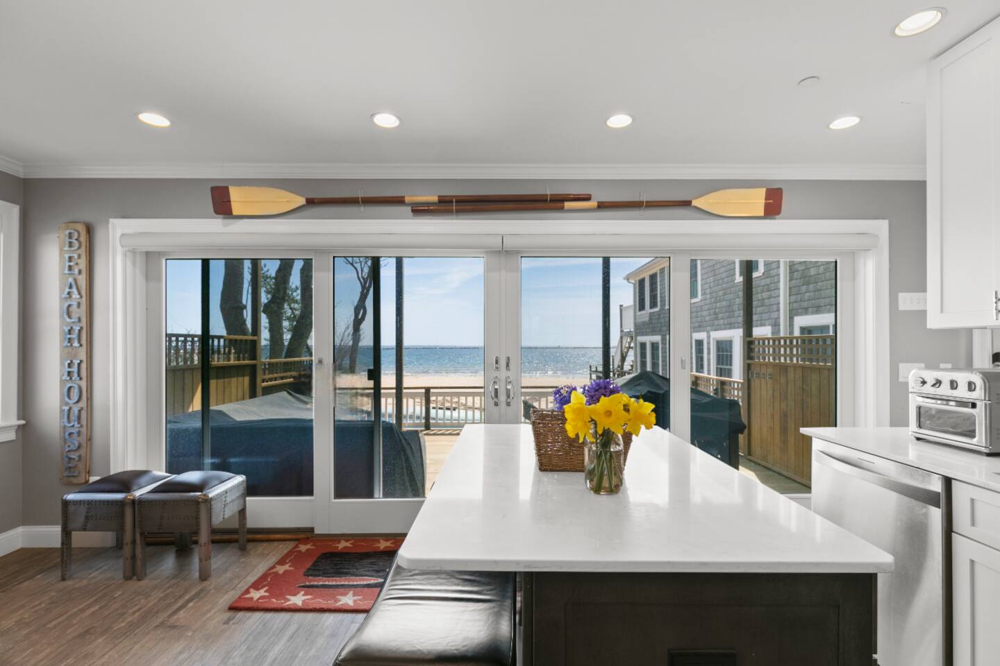 Modern Beachfront Escape - Steps from Ferry - Deck