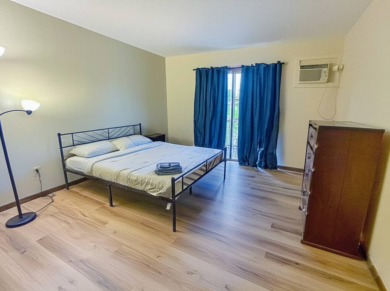 Affordable 1BR w/ Kitchen & Free Parking
