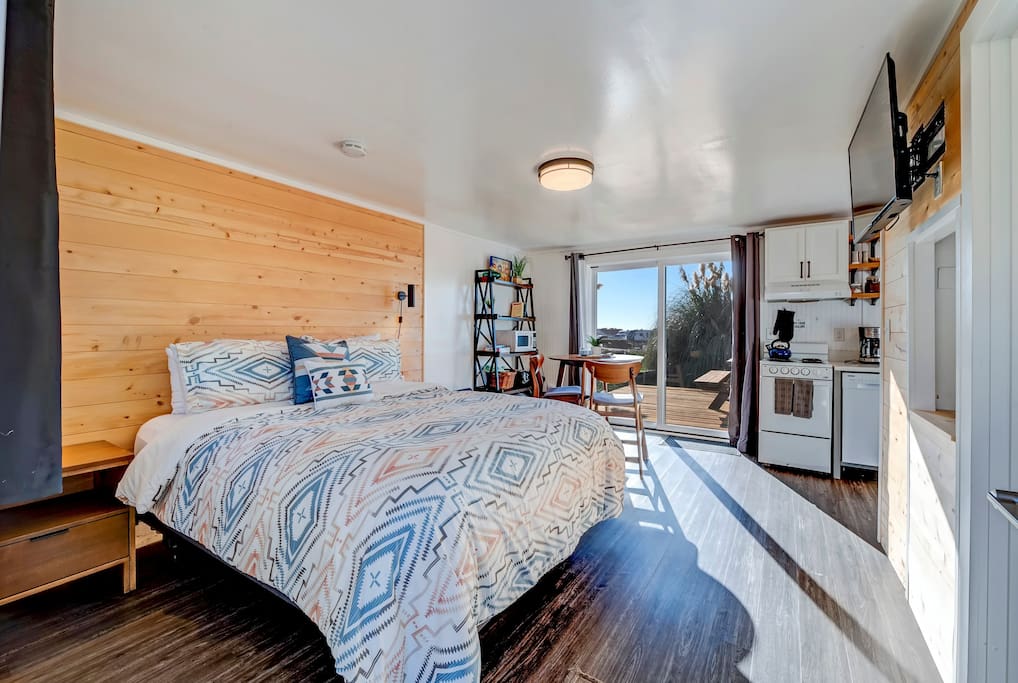Beachfront Escape Unit #1 at Beachcomber Cottages