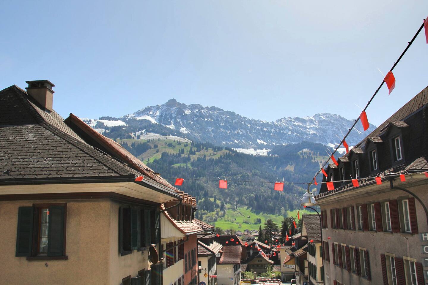 Zentral, free Parking, WIFI, nähe Bahnhof, Shops