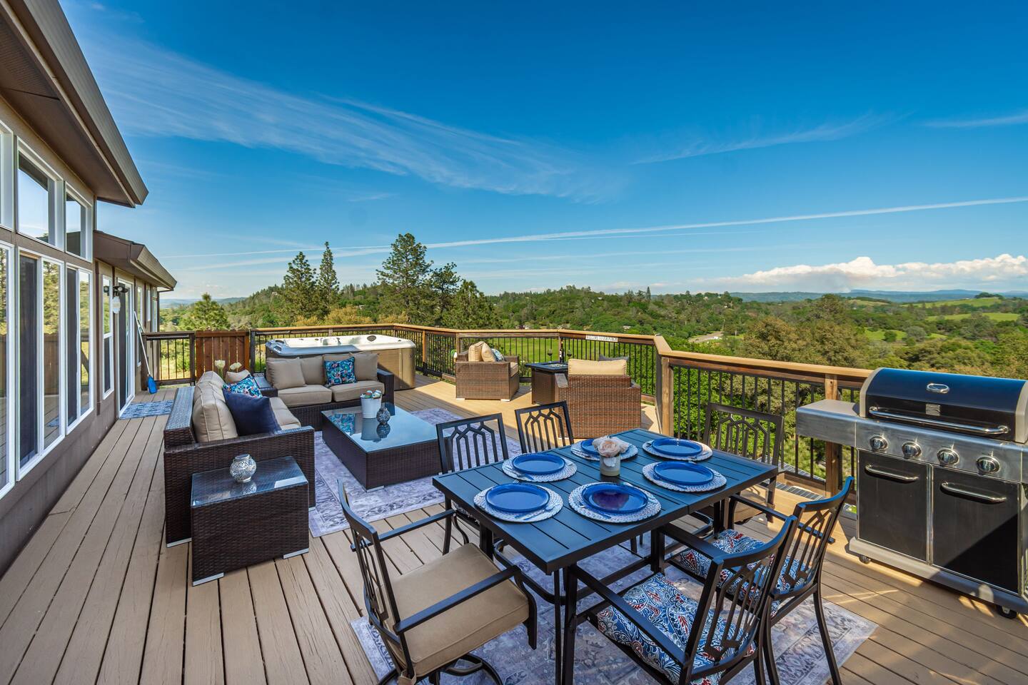 Hot Tub | BBQ | Pool Table | Mountain Views