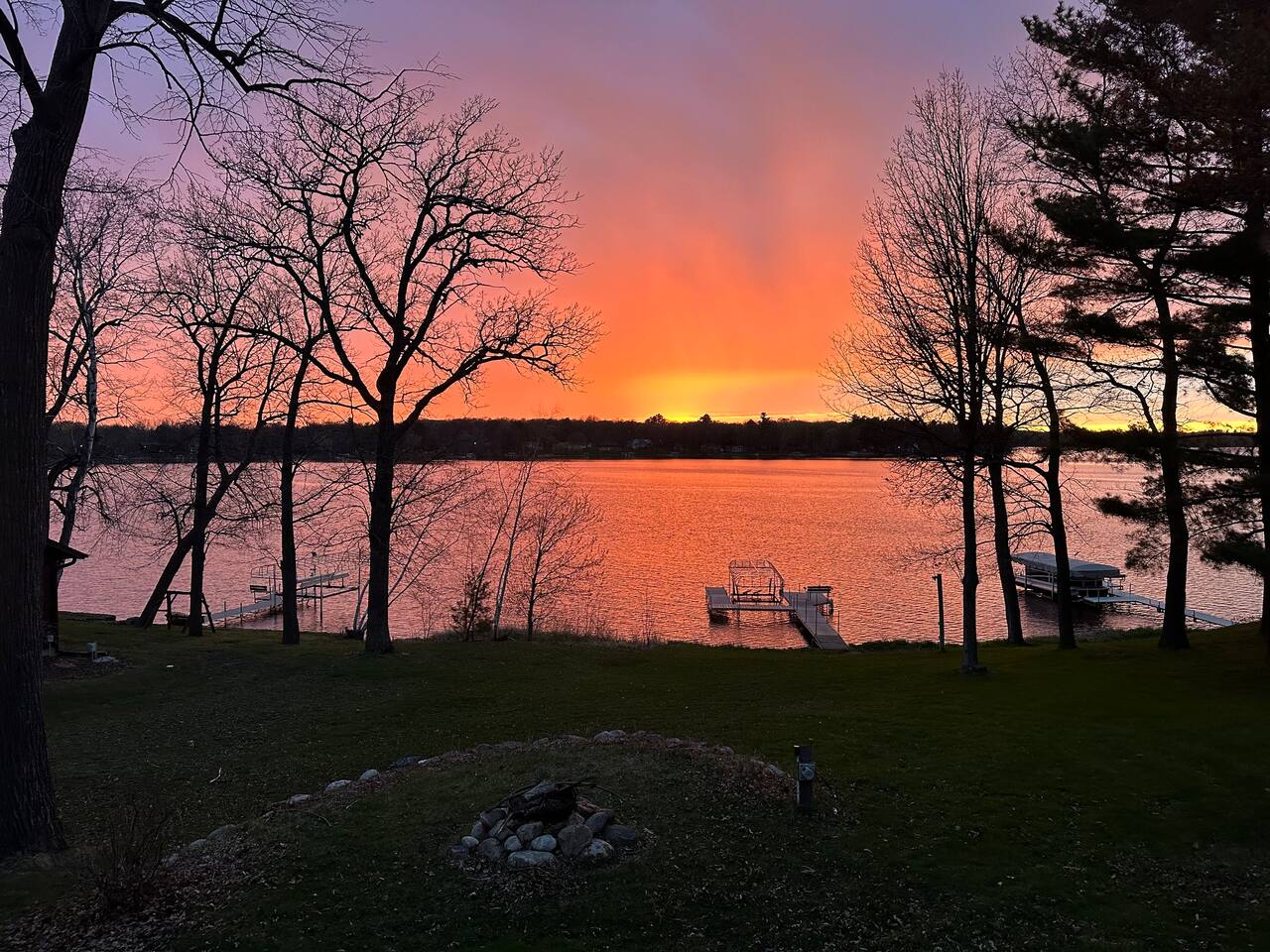 Serpent Lake Cabin • Sleeps 13 • Cuyuna Trail