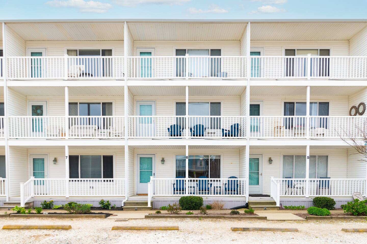 1st Floor Condo - Walk to the Beach - Pool photo 7