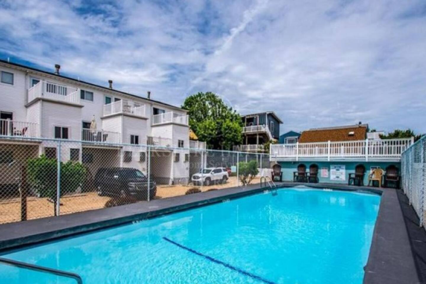 1st Floor Condo - Walk to the Beach - Pool photo 4