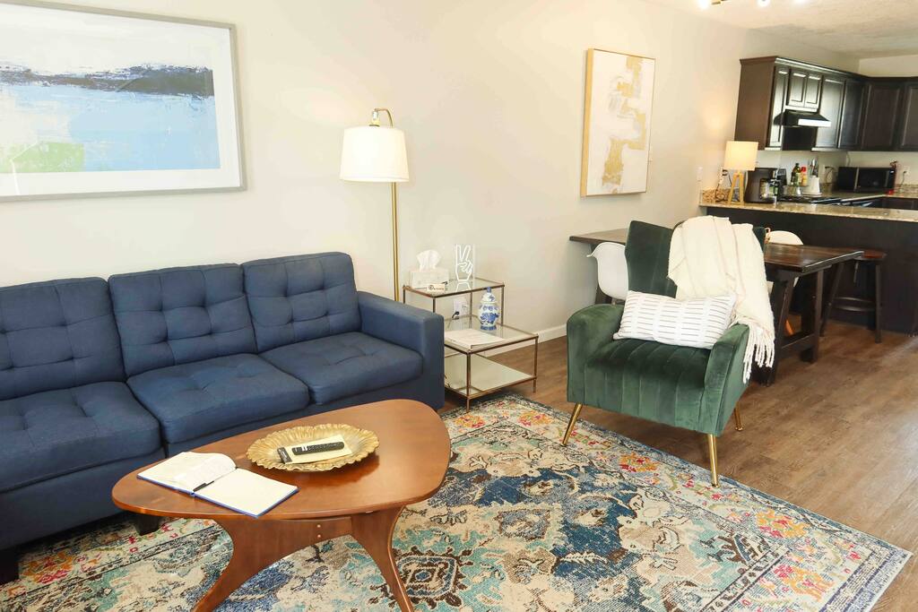 Amazing Location - Guest Favorite / Dog Friendly