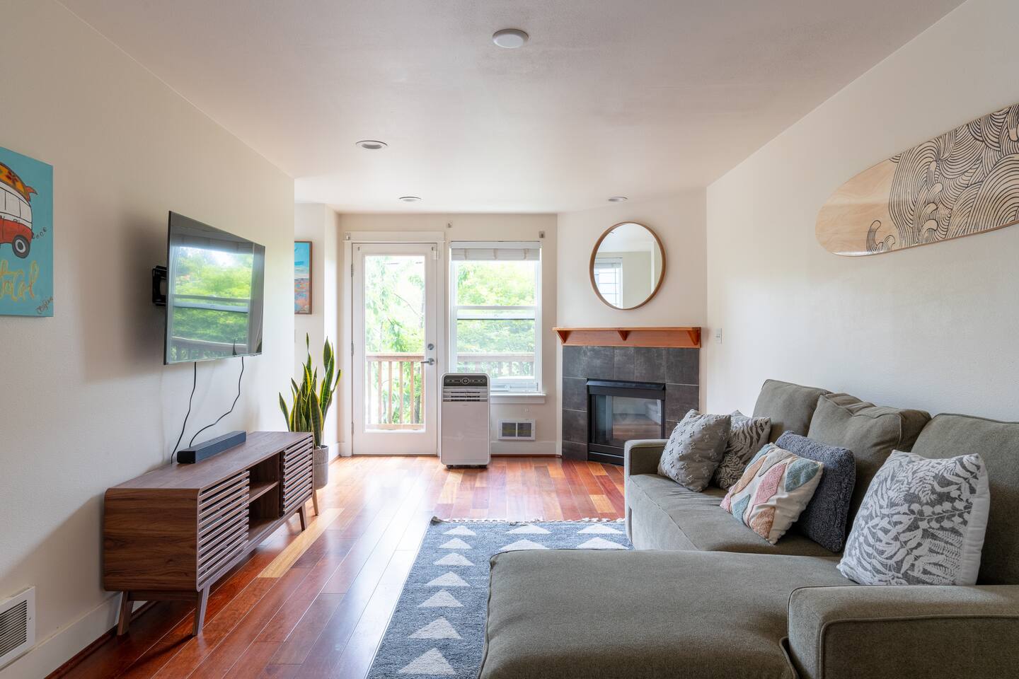 Awesome Location! Minutes to Downtown