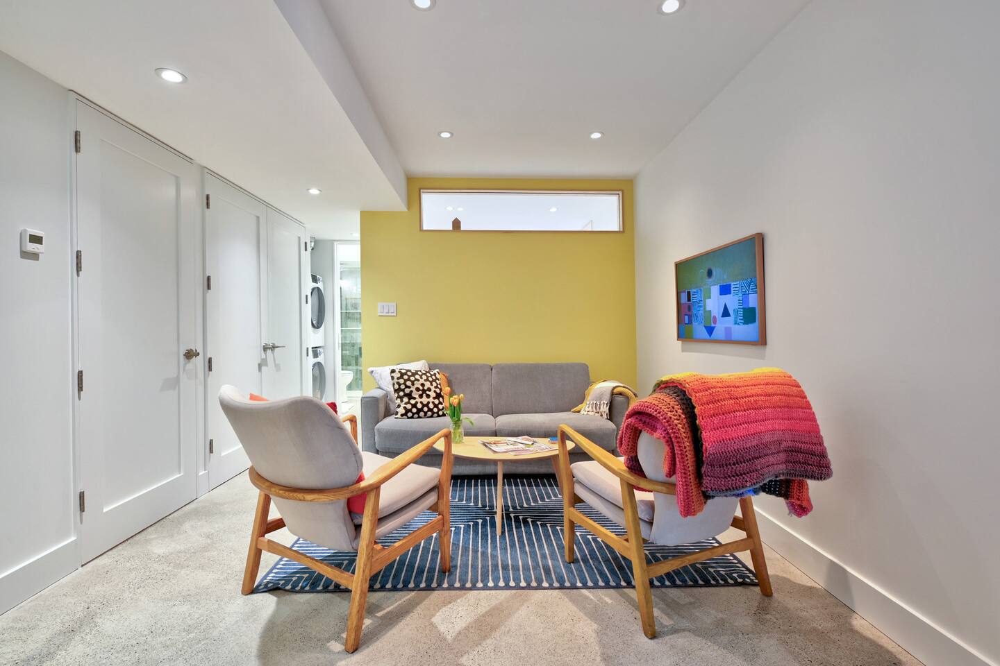 Modern  1 Bedroom Apartment by High Park