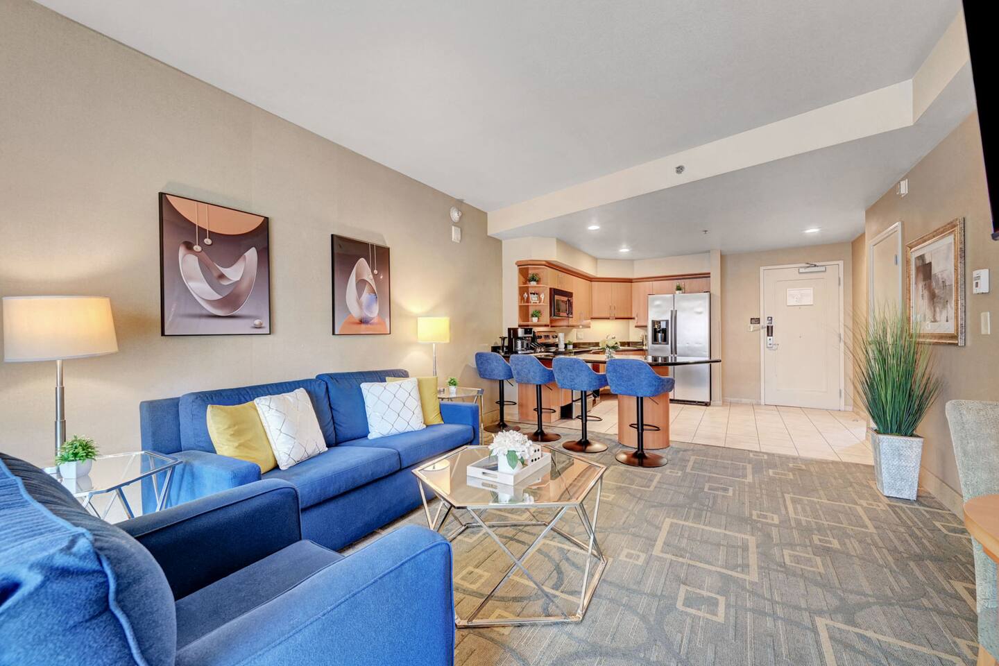 Royal Oasis Suite at Platinum Hotel-Strip Views