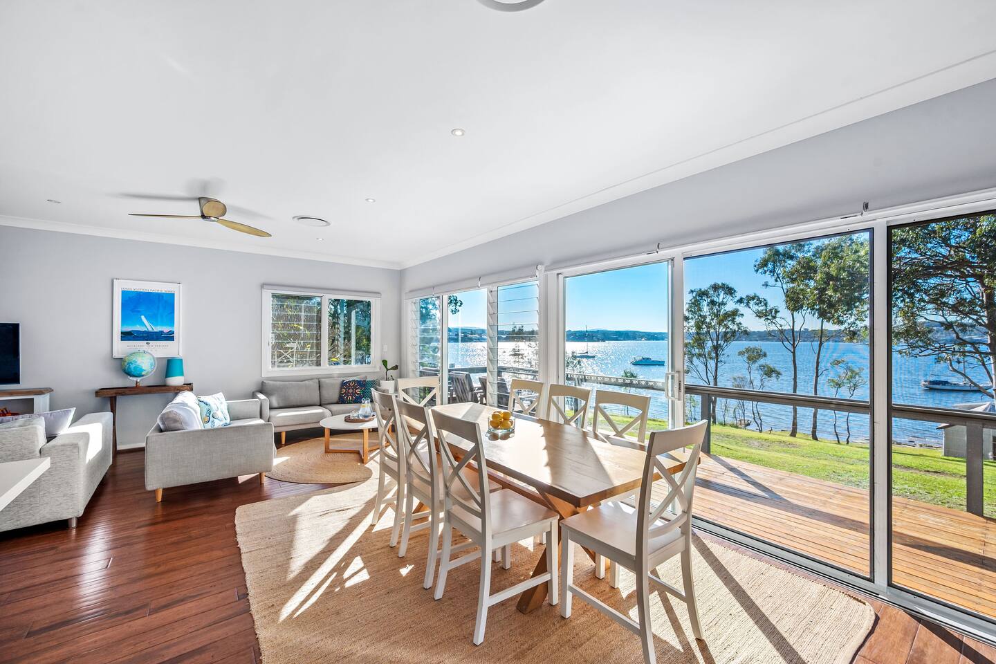 The Boathouse - Absolute Lakefront