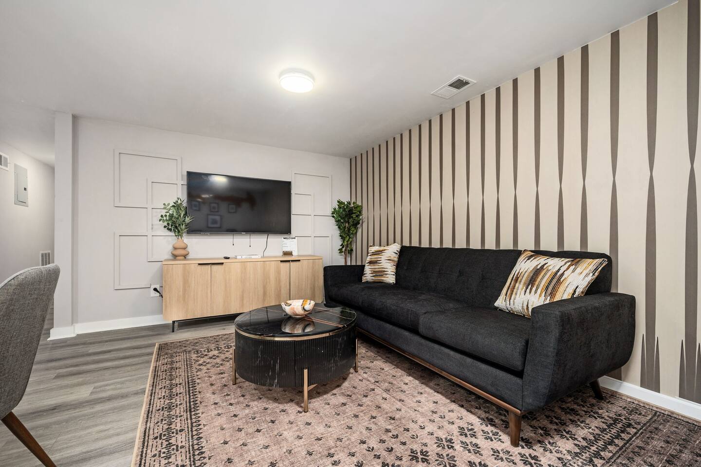 Vibrant 3BD in SylvanHills Near Southside Beltline