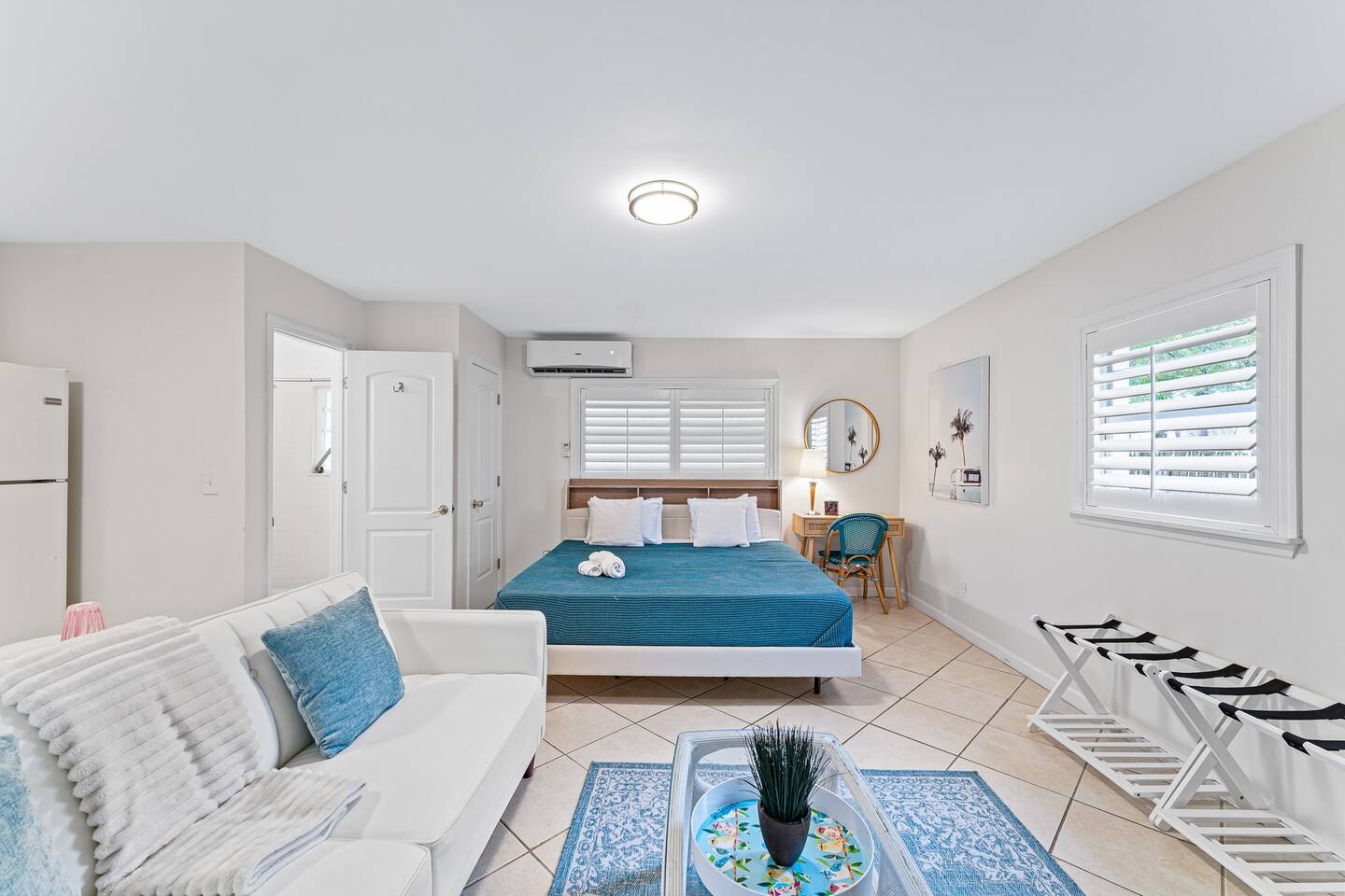 Paradise Pocket unit A - short walk to downtown