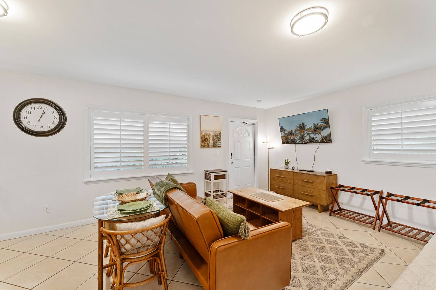 Padadise Pocket unit B - short walk to downtown