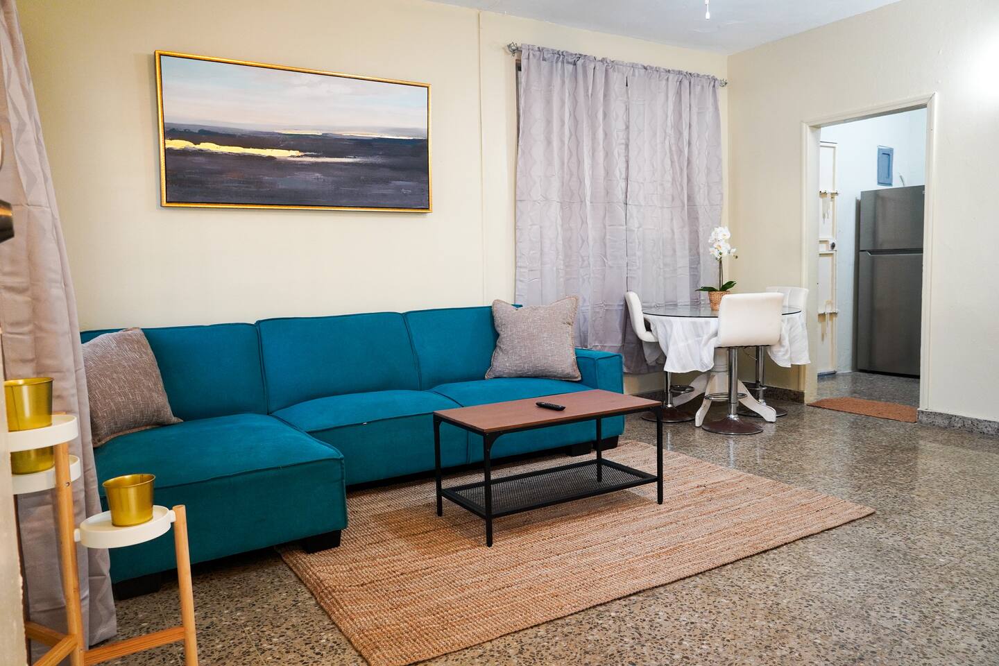 Charming 3BR Family Home w/Pkng, Near beach & SJU!