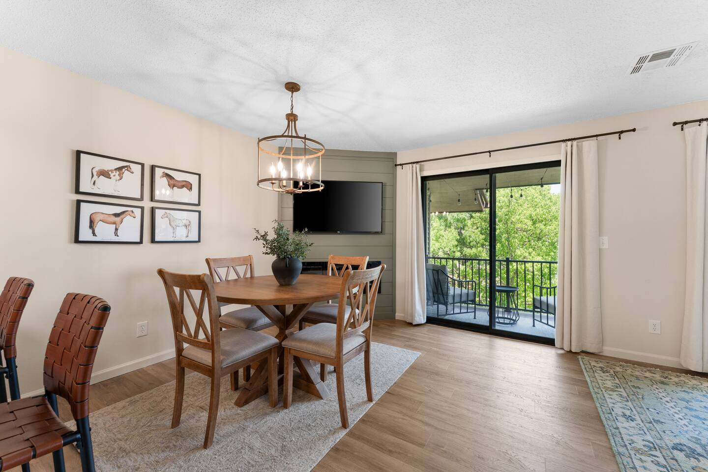 Indoor Pool*Jetted Tub*King Bed*Golf View