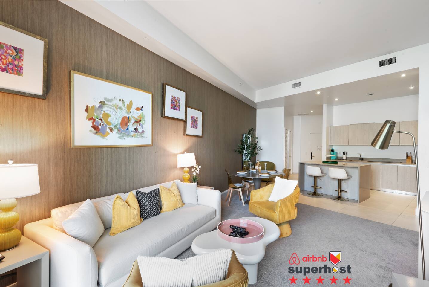 Luxury Designed Oceanfront Condo with rooftop pool