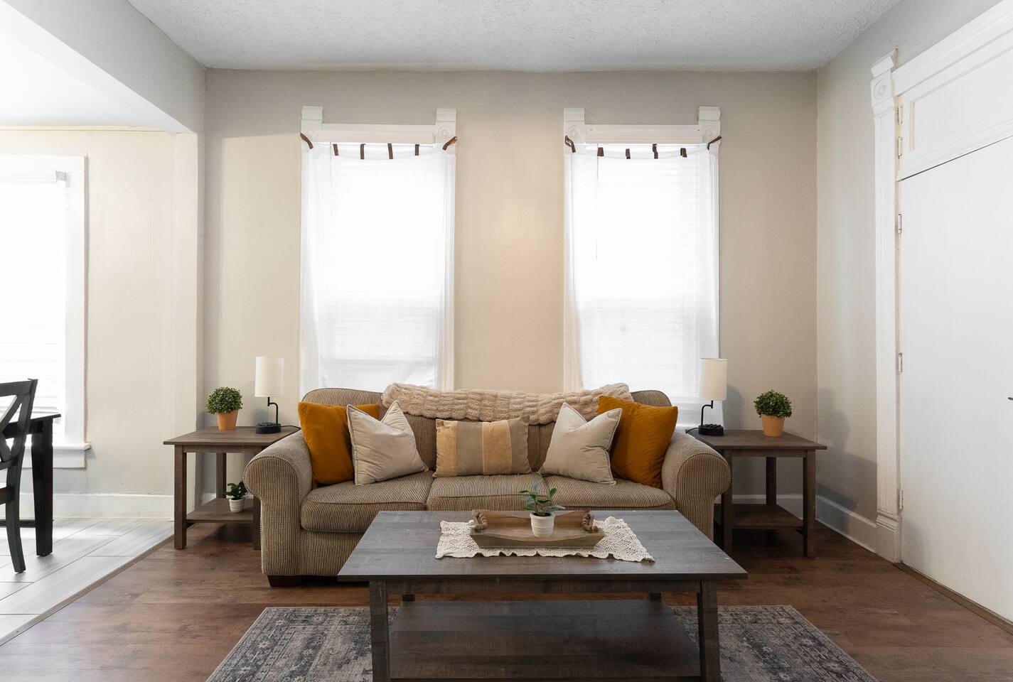 Walk to Fountain Sq. Hotspots | Pets O - Holiday Home