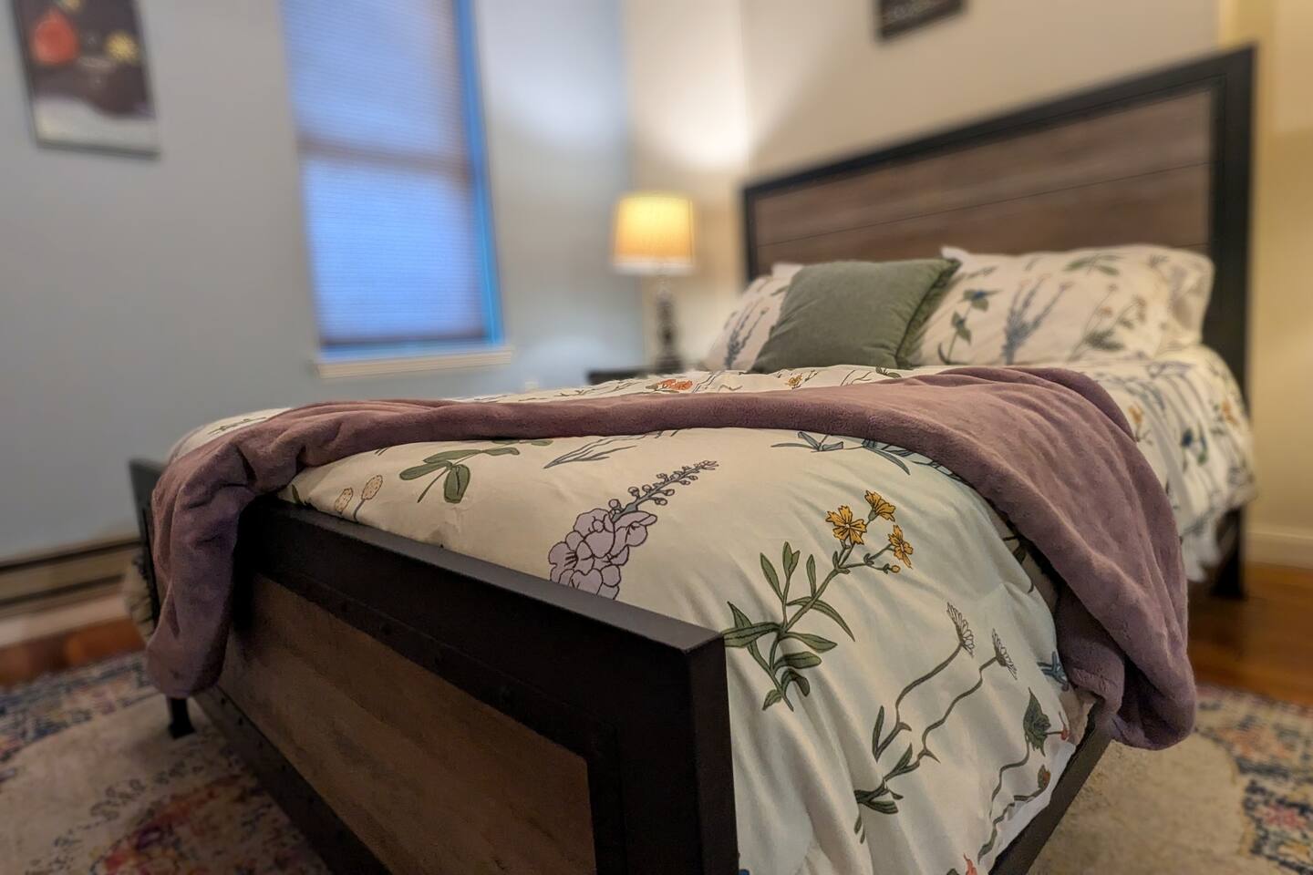 Downtown Rustic Oasis - Cyclists & Pets Welcomed!