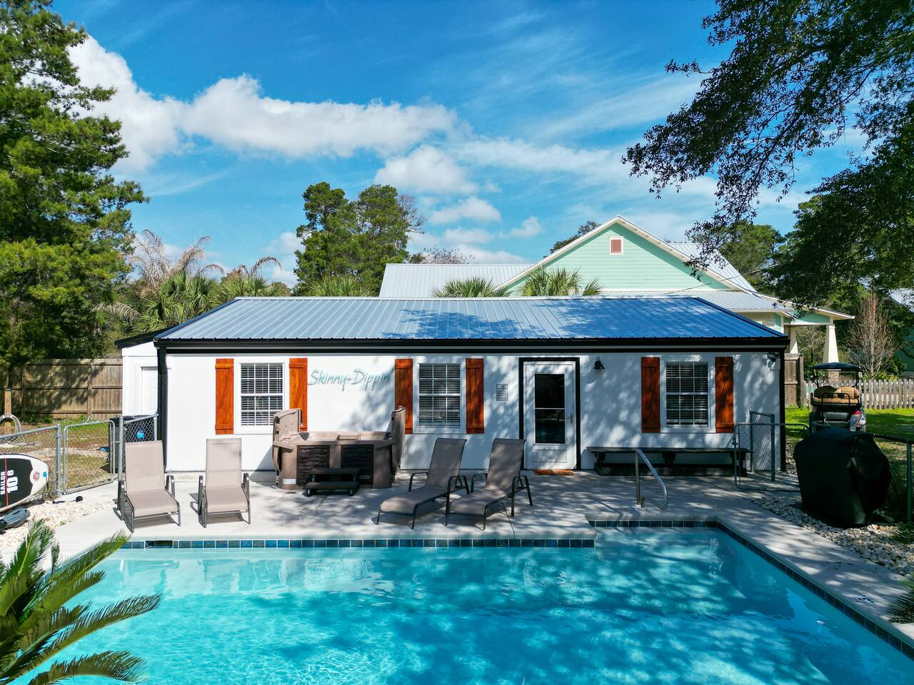 Surf Shack, Pool, Hot Tub, Golf Cart, Beach, Bikes